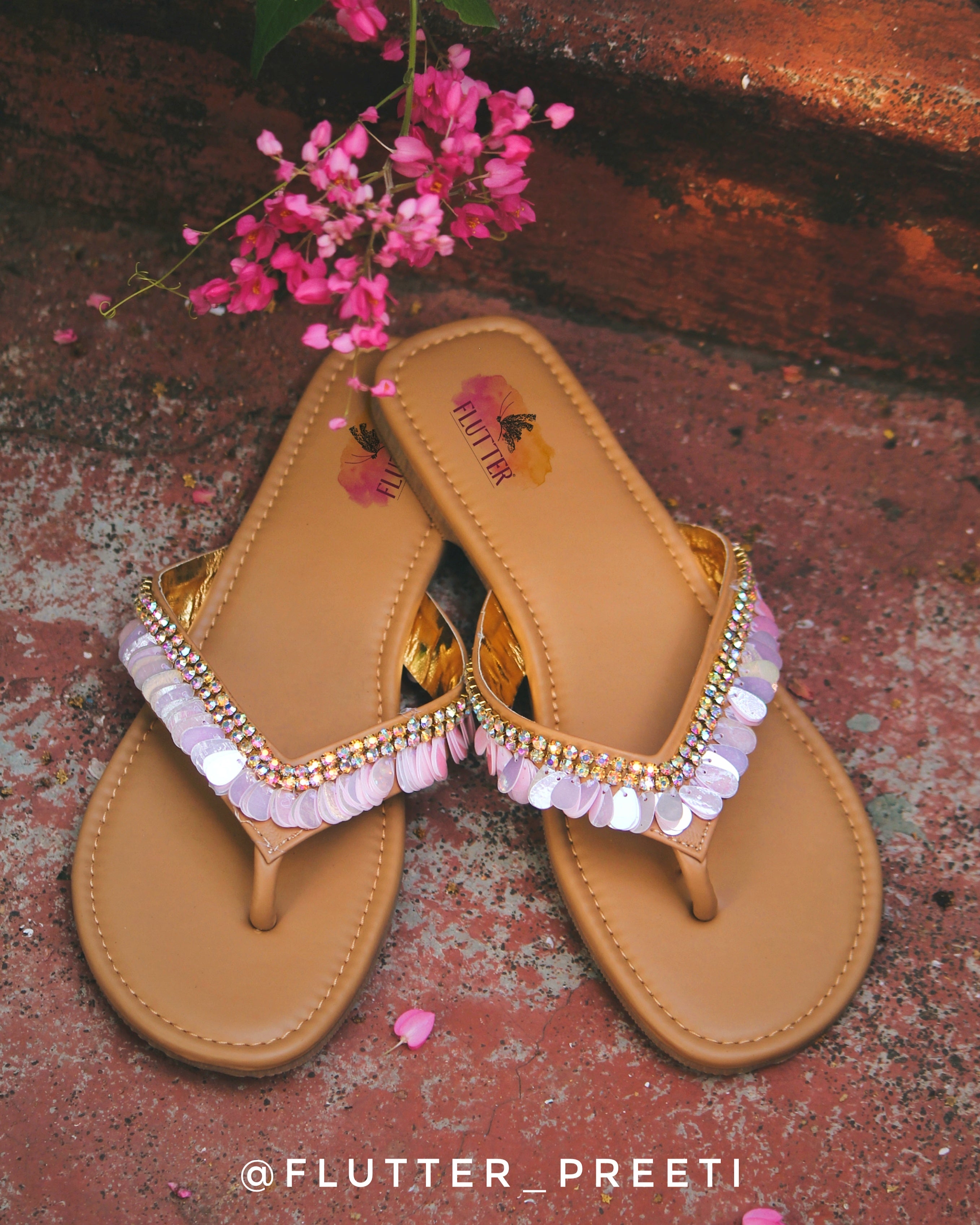Pinklite Dewdrop V Flats