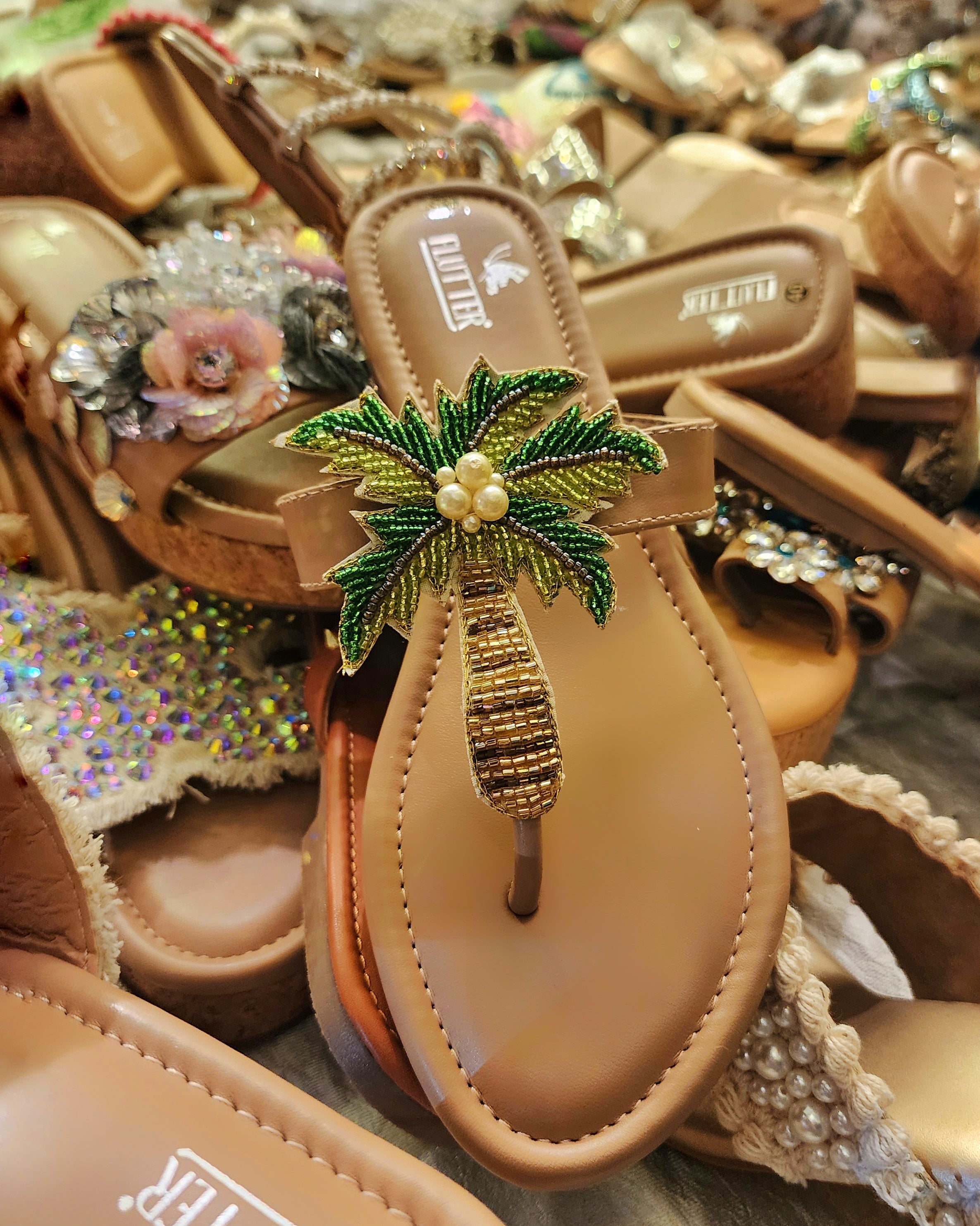 Island Palm Summer Flats