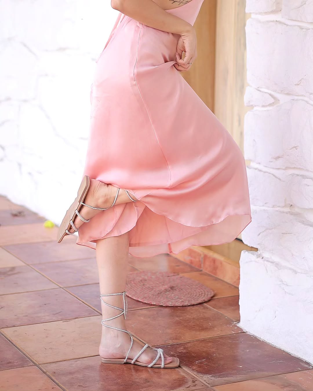 All tangled up tie flats up silver