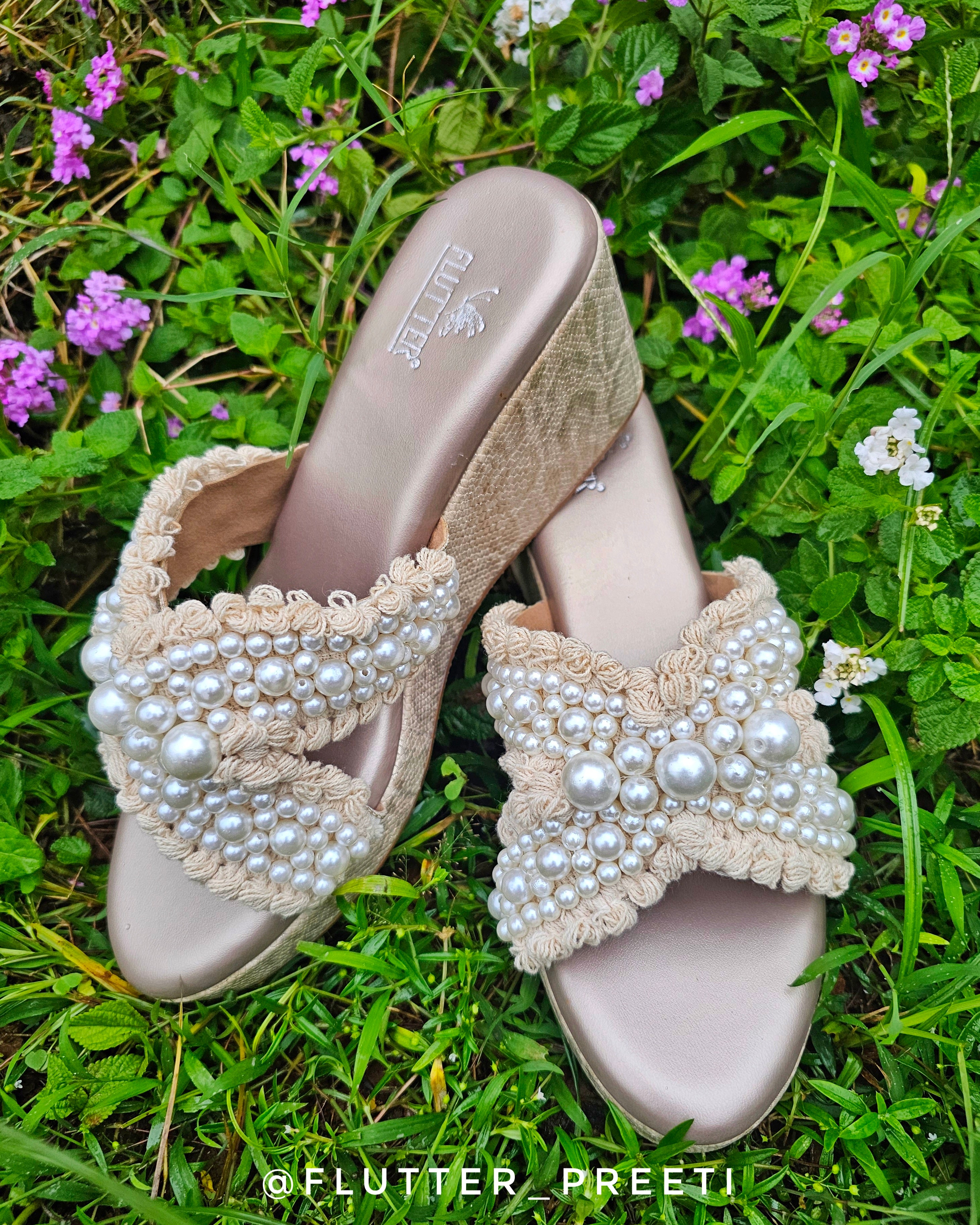 Cozy Knot Pearl Wedges