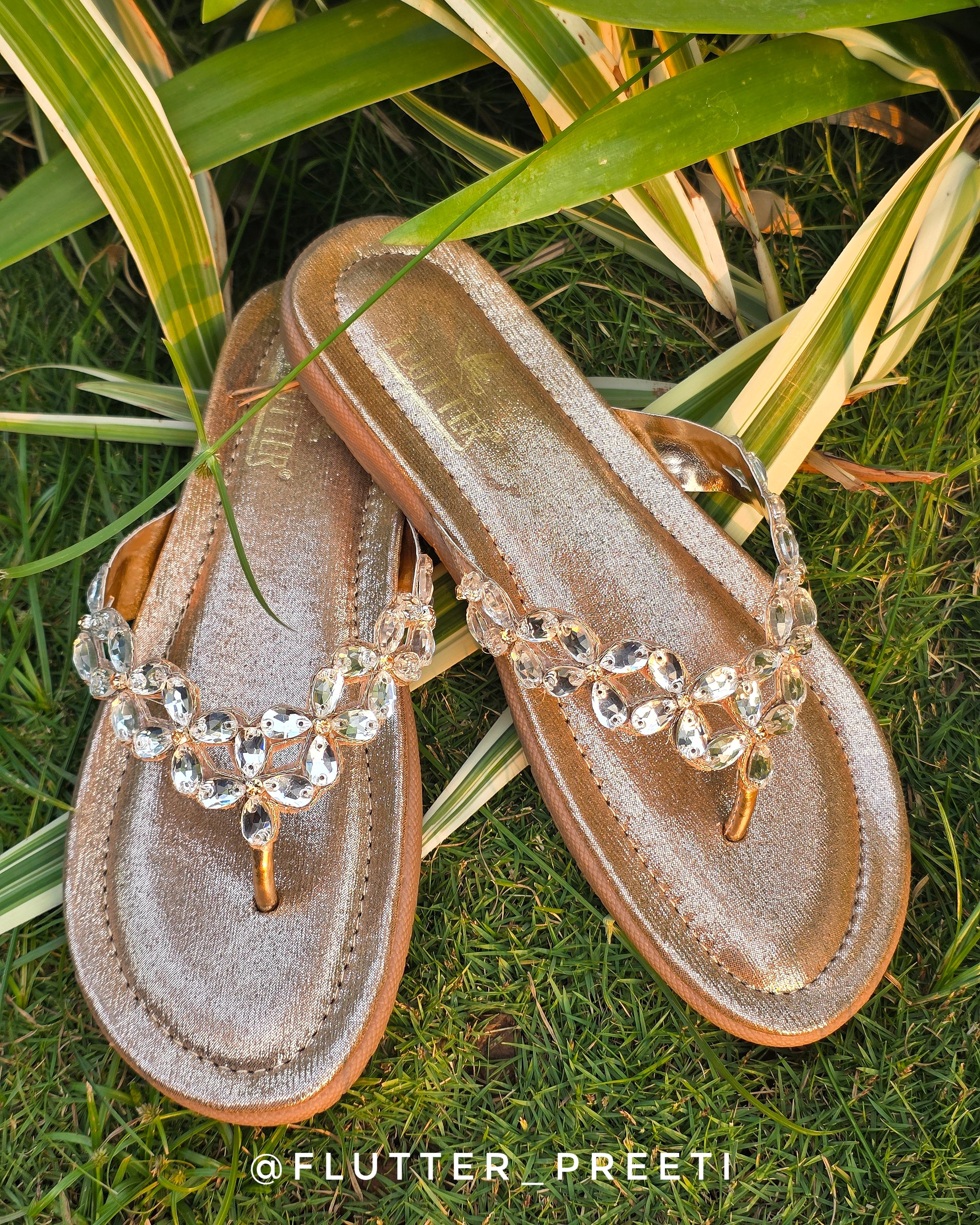 Crimson cloud flatforms